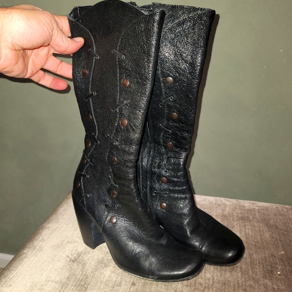 Now, Size 8.5, Black